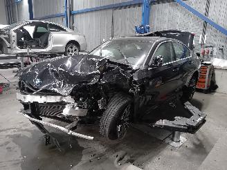 krockskadad bil motor BMW 3-serie 3 serie (G20) Sedan 330e 2.0 TwinPower Turbo 16V (GC1) [215kW]  (07-20=
19/...) 2019/11