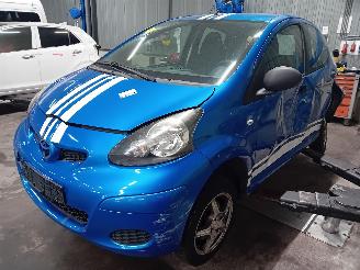 Vrakbiler auto Toyota Aygo Aygo (B10) Hatchback 1.0 12V VVT-i (1KR-FE) [50kW]  (07-2005/05-2014) 2011