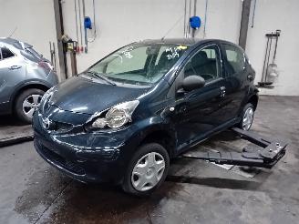 disassembly passenger cars Toyota Aygo Aygo (B10) Hatchback 1.0 12V VVT-i (1KR-FE) [50kW]  (07-2005/05-2014) 2008