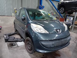 Peugeot 107 107 Hatchback 1.0 12V (384F(1KR)) [50kW]  (06-2005/05-2014) picture 2