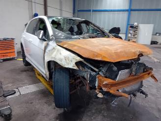 Volkswagen Golf Golf VII (AUA) Hatchback 2.0 R 4Motion 16V (CJXC) [221kW]  (11-2013/08=
-2020) picture 2