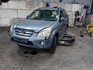 Vrakbiler auto Honda Cr-v CR-V (RD5/6/7/8) SUV 2.0i 16V VTEC (K20A4) [110kW]  (09-2001/03-2007) 2005/10
