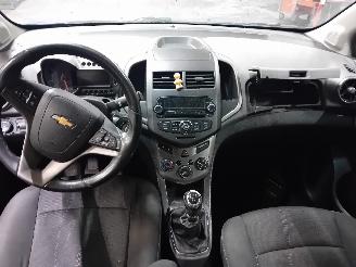 Chevrolet Aveo Aveo (300) Hatchback 1.4 16V (LDD) [74kW]  (03-2011/12-2015) picture 5