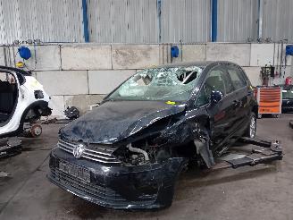 Auto da rottamare Volkswagen Golf Golf Sportsvan (AUVS) MPV 1.0 TSI 12V BlueMotion Technology (CHZD) [85=
kW]  (05-2015/12-2021) 2015