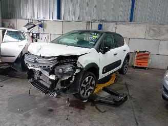 Vrakbiler auto Citroën C3 C3 (SX/SW) Hatchback 1.2 12V e-THP PureTech 110 (EB2DT(HNZ)) [81kW]  (=
07-2016/...) 2018