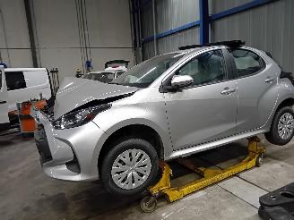 Autoverwertung Toyota Yaris Yaris IV (P21/PA1/PH1) Hatchback 1.5 12V Hybrid 115 (M15AFXE) [85kW]  =
(02-2020/...) 2023
