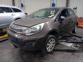 Vrakbiler auto Kia Rio Rio III (UB) Hatchback 1.2 CVVT 16V (G4LA5) [63kW]  (09-2011/12-2017) 2011/12