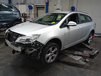 Purkuautot passenger cars Opel Astra Astra J Sports Tourer (PD8/PE8/PF8) Combi 1.4 Turbo 16V (A14NET(Euro 5=
)) [88kW]  (10-2010/04-2016) 2011