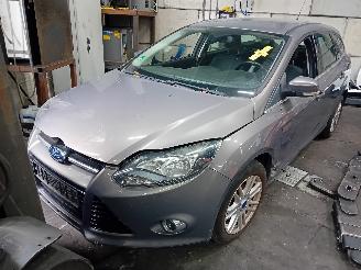 Salvage car Ford Focus Focus 3 Wagon Combi 1.0 Ti-VCT EcoBoost 12V 125 (M1DA(Euro 5)) [92kW] =
 (02-2012/05-2018) 2013