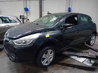 Salvage car Renault Clio Clio IV (5R) Hatchback 5-drs 0.9 Energy TCE 90 12V (H4B-400(H4B-A4)) [=
66kW]  (11-2012/08-2021) 2012