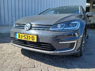 damaged passenger cars Volkswagen Golf Golf VII (AUA) Hatchback e-Golf (EAZA) [100kW]  (12-2016/01-2021) 2017/11