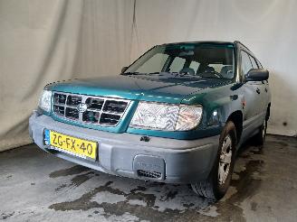 Auto incidentate Subaru Forester Forester (SF) SUV 2.0 16V (EJ202) [90kW]  (08-1997/09-2002) 1999/4