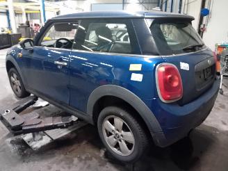 Mini Mini Mini (F56) Hatchback 3-drs 1.5 12V One D (B37C15A) [70kW]  (03-2014/..=
=2E) picture 4