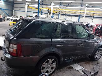 Land Rover Range Rover Range Rover Sport (LS) Terreinwagen 2.7 TDV6 24V (276DT(TDV6)) [140kW]=
  (02-2005/03-2013) picture 3