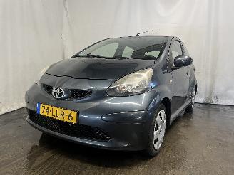 damaged passenger cars Toyota Aygo Aygo (B10) Hatchback 1.0 12V VVT-i (1KR-FE) [50kW]  (07-2005/05-2014) 2007/12