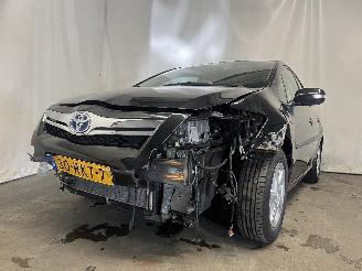 Damaged car Toyota Auris Auris (E15) Hatchback 1.8 16V HSD Full Hybrid (2ZRFXE) [100kW]  (09-20=
10/09-2012) 2011/6