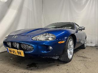 krockskadad bil auto Jaguar XK XK 8 Convertible Cabrio 4.0 V8 32V (CE(AJ27)) [209kW]  (03-1996/12-200=
2) 1997/5