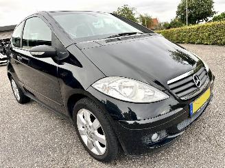 Mercedes A-klasse 150 1.5i 95pk automaat Polar Star - nap - airco - cruise - lmv - mistlampen - licht + regensensor + dimmend spiegel picture 4