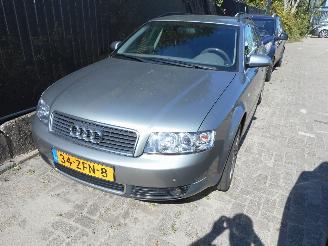 Audi A4 Avant 2.0 Benzine picture 2
