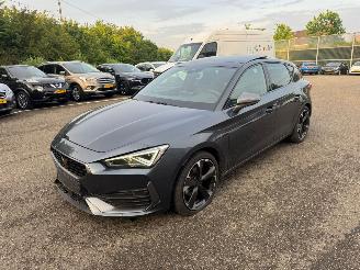  Cupra Leon Leon 150pk Pano Kuipstoelen sfeer verlichting 2023/1