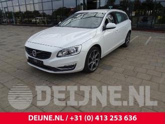 Volvo V-60 V60 I (FW/GW), Combi, 2010 / 2018 2.0 D2 16V picture 3