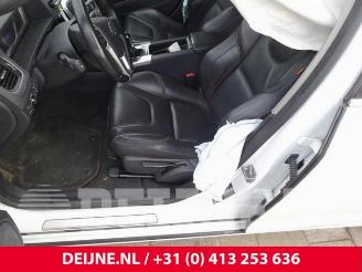 Volvo V-60 V60 I (FW/GW), Combi, 2010 / 2018 2.0 D2 16V picture 25