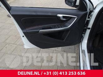 Volvo V-60 V60 I (FW/GW), Combi, 2010 / 2018 2.0 D2 16V picture 22