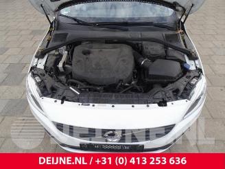Volvo V-60 V60 I (FW/GW), Combi, 2010 / 2018 2.0 D2 16V picture 13