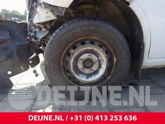 Renault Master Master III (FV), Van, 2010 2.3 dCi 125 16V FWD picture 10