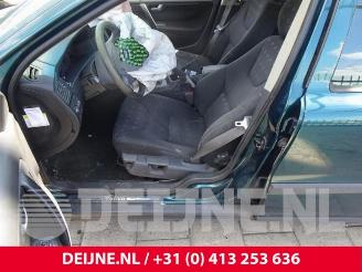 Volvo S-60 S60 I (RS/HV), Sedan, 2000 / 2010 2.4 20V 140 picture 17