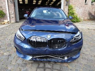 BMW 1-serie 116i Advantage picture 3