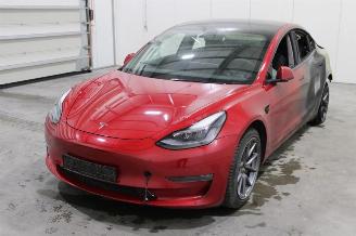 Uttjänta bilar auto Tesla Model 3  2021/12