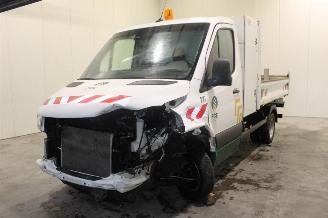 krockskadad bil auto Mercedes Sprinter  2022/12