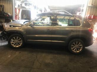 Dezmembrări autoturisme Volkswagen Tiguan DIESEL- 2000CC - 6VIT - 81KW 2012/1