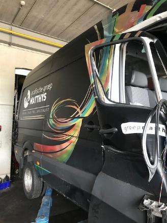 Volkswagen Crafter 2000CC - DIESEL - 120KW picture 2