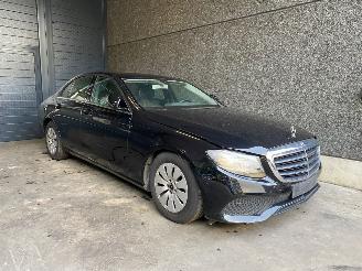 Vrakbiler auto Mercedes E-klasse E (W213) Sedan E-200d 2.0 Turbo 16V Sedan 4Dr Diesel 1.950cc 110kW 2018/10