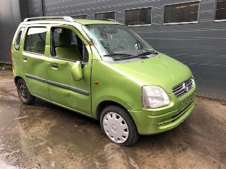 Vrakbiler auto Opel Agila (A) MPV 2000 / 2007 1.2 16V MPV  Benzine 1.199cc 55kW (75pk) FWD 2003/9