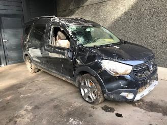 demontáž osobní automobily Dacia Dokker Dokker (0S) MPV 2020 1.3 TCE 100 MPV  Benzine 1.332cc 75kW (102pk) FWD 2020/1