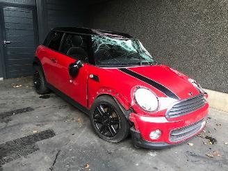 Salvage car Mini Cooper (R56) Hatchback 2006 / 2013 2.0 Cooper D 16V Autom. Hatchback  Diesel 1.995cc 82kW (111pk) FWD 2012/11