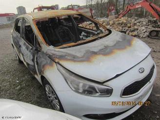 Uttjänta bilar auto Kia Cee d 1400  diesel 2013/1