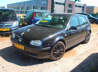 Volkswagen Golf  picture 1
