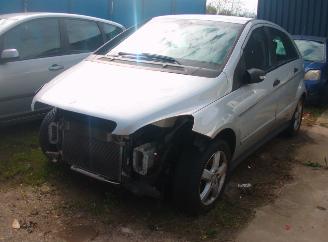 Vrakbiler auto Mercedes B-klasse 200 2006/1