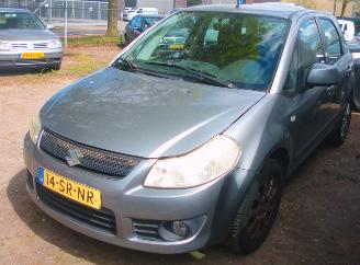 Suzuki SX4  picture 1