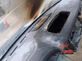 Land Rover Range Rover Range Rover III (LM), Terreinwagen, 2002 / 2012 4.4 V8 32V picture 8