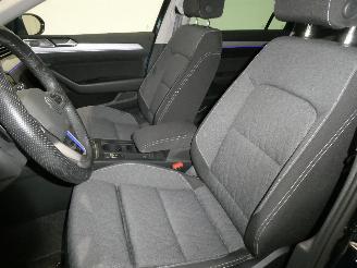 Volkswagen Passat GTE picture 16