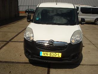 skadebil bedrijf Opel Combo VAN 1.3CDTI 66KW AIRCO 2015/4