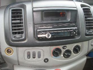 Renault  CAMPER TRAFIC 1.9DCI picture 13