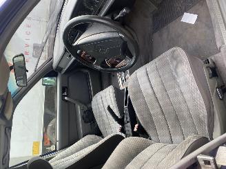 Mercedes 190-serie 190 E 1.8 picture 7