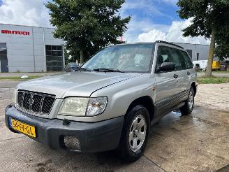 krockskadad bil auto Subaru Forester 2.0 16V X SUV  Benzine 1.994cc 92kW (125pk) 4x4 1998-06/2002-06 (SF5) EJ202 2000/7