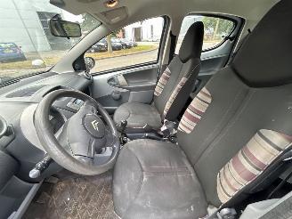 Citroën C1 1.0 12V Hatchback  Benzine 998cc 50kW (68pk) FWD 2005-06/2014-09 (PMCFA; PMCFB; PNCFA; PNCFB) 1KRFE; CFB; 384F; CFA picture 19